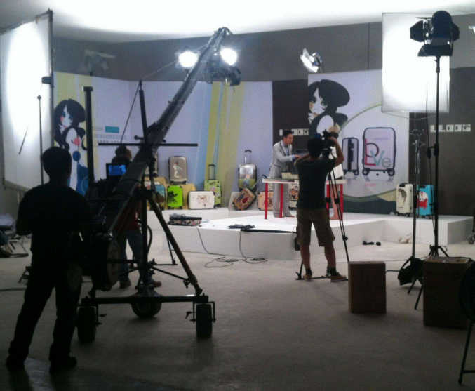 企業(yè)宣傳片拍攝應(yīng)重內(nèi)容輕形式