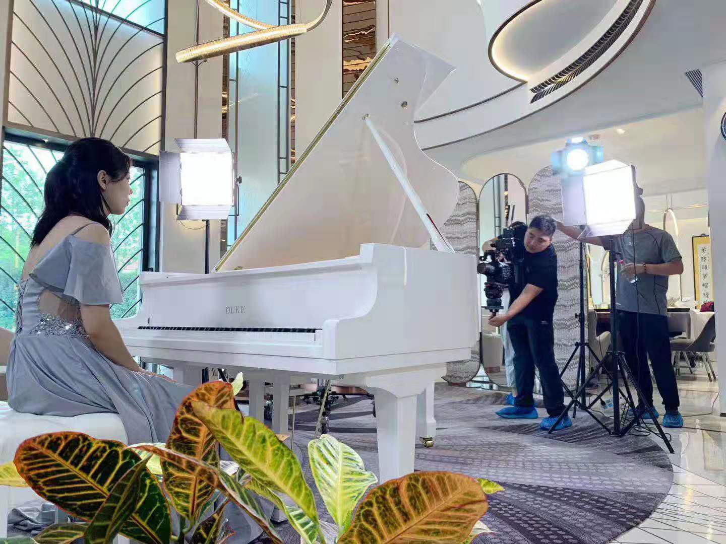 鋼琴視頻制作.jpg 鋼琴視頻制作.jpg