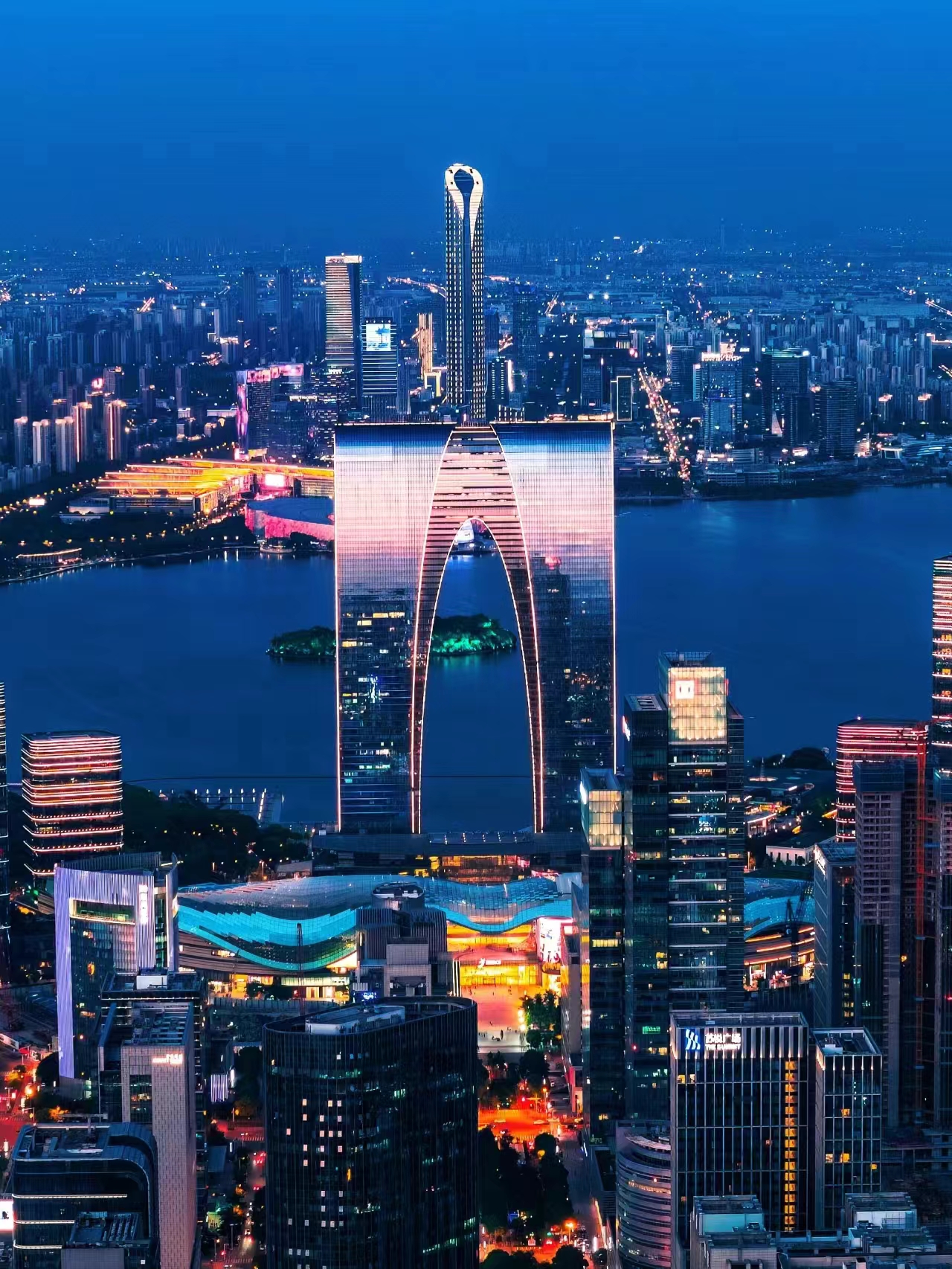 100%揭曉蘇州工業(yè)園區(qū)30周年宣傳片創(chuàng)意思路及亮點